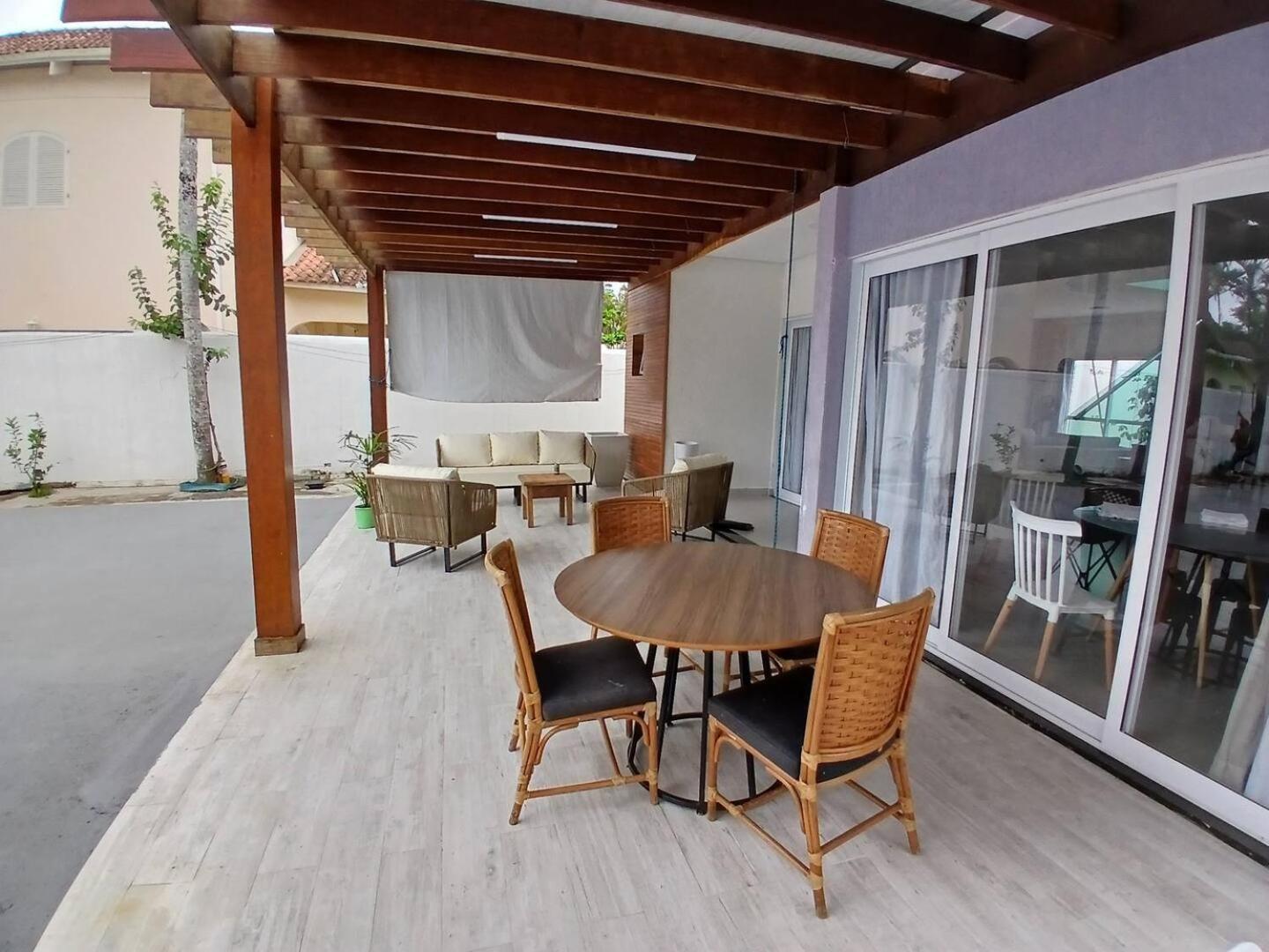 Linda Casa Enseada 500m Da Holiday home *